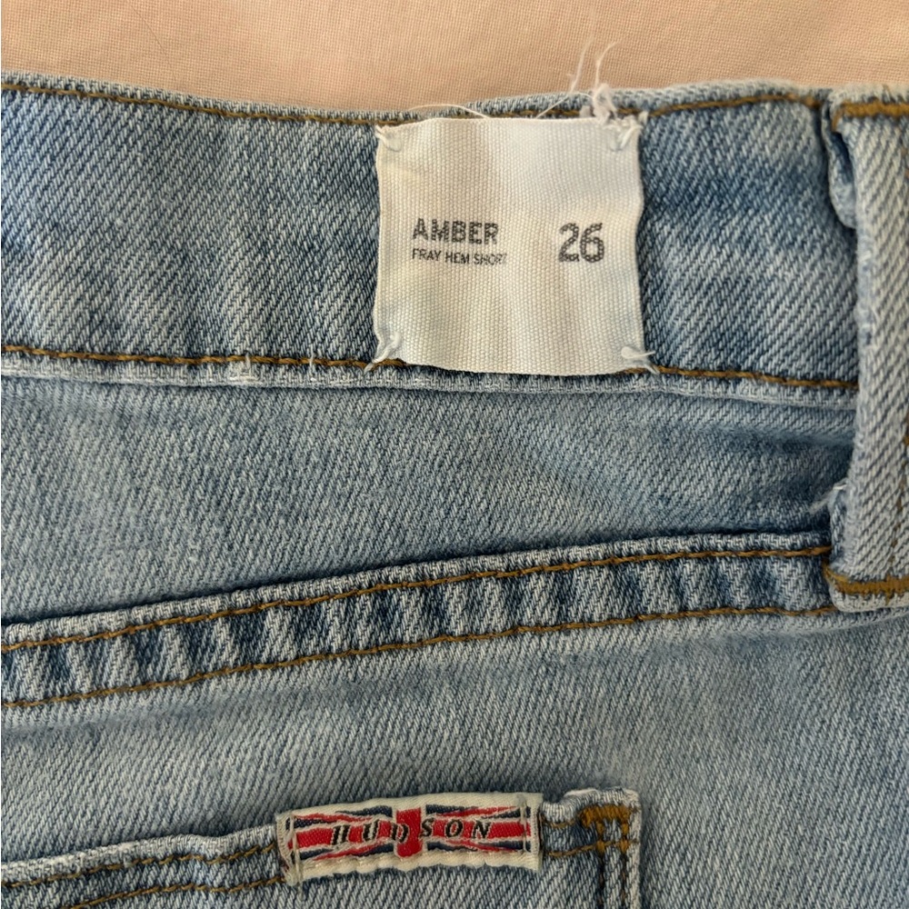 Hudson Amber Fray Hem Jean Shorts - Picture 3 of 4